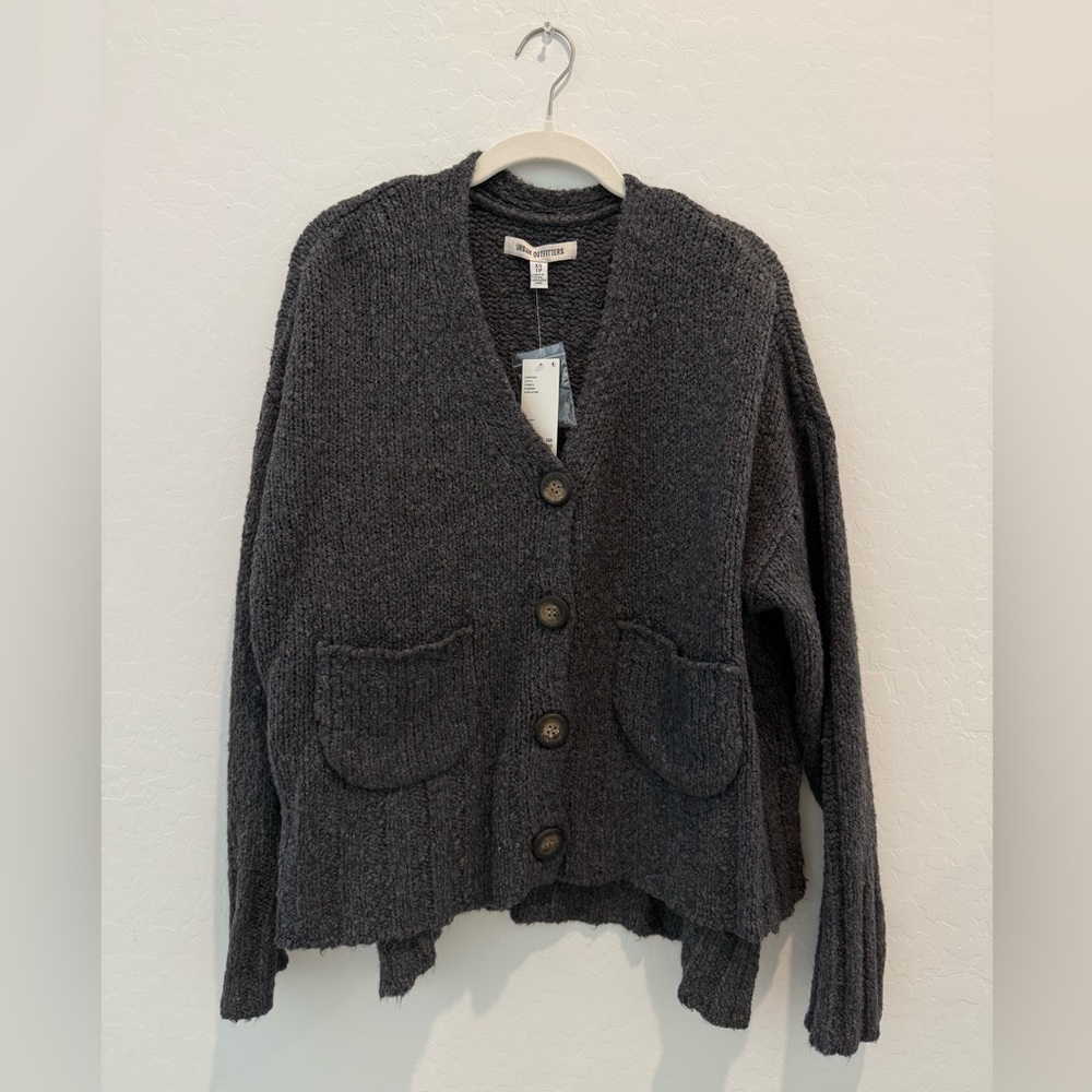 Urban Outfitters Cozy Gray Heavy Knit Button-Up Sweater Cardigan NWT - Picture 1 of 4